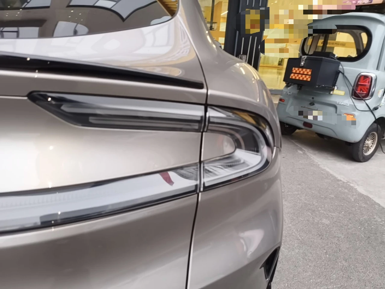 Xiaomi YU7 Ultra-Long Range All-Wheel Drive Pro Version, снимка 9 - Автомобили и джипове - 56655718