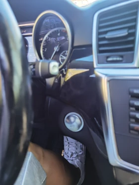 Mercedes-Benz ML 350 ПРУЖИНИ, PANO, HARMAN, AMG, ЛИЗИНГ, KEYLESS GO, F1, снимка 10