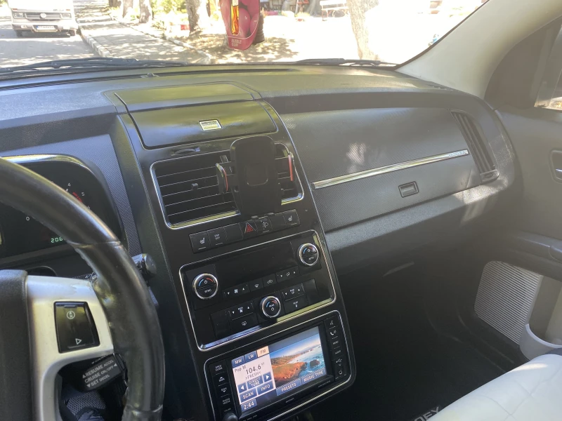 Dodge Journey 2.0 CRD, снимка 11 - Автомобили и джипове - 52277781
