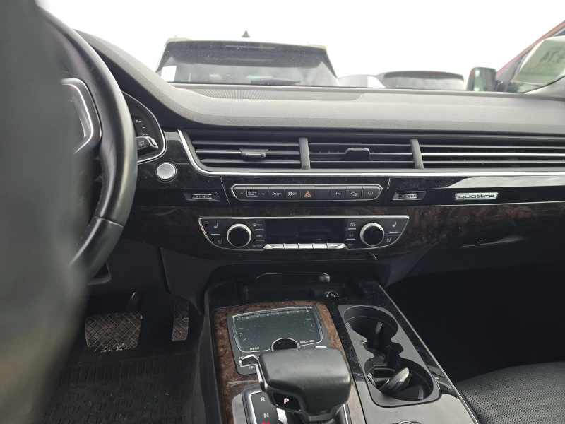 Audi Q7 Prestige, снимка 9 - Автомобили и джипове - 53249251