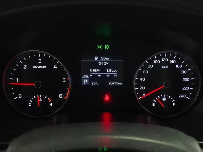 Kia Sportage The Bold Diesel 2.0 2Wd Prestige, снимка 8 - Автомобили и джипове - 55183933