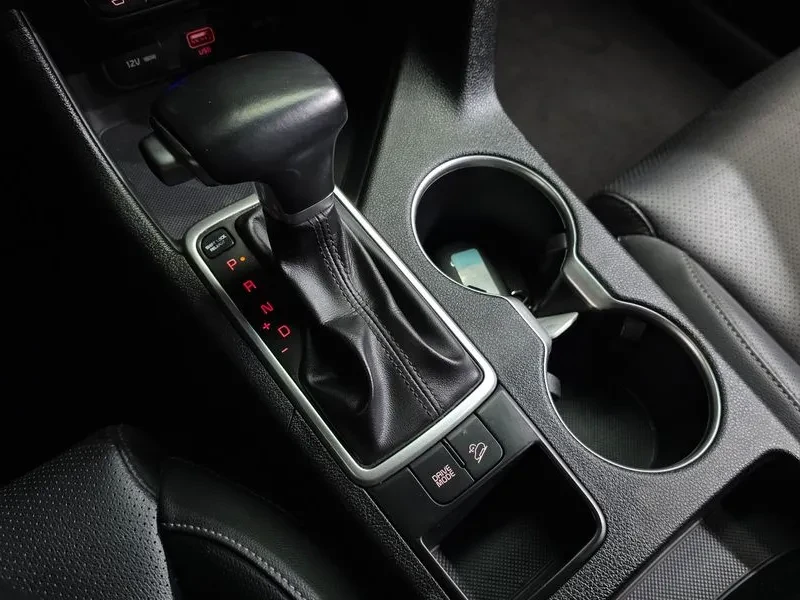 Kia Sportage The Bold Diesel 2.0 2Wd Prestige, снимка 9 - Автомобили и джипове - 55183933