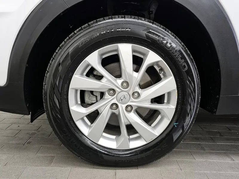 Hyundai Tucson 1.6 2Wd Smart, снимка 5 - Автомобили и джипове - 55919967