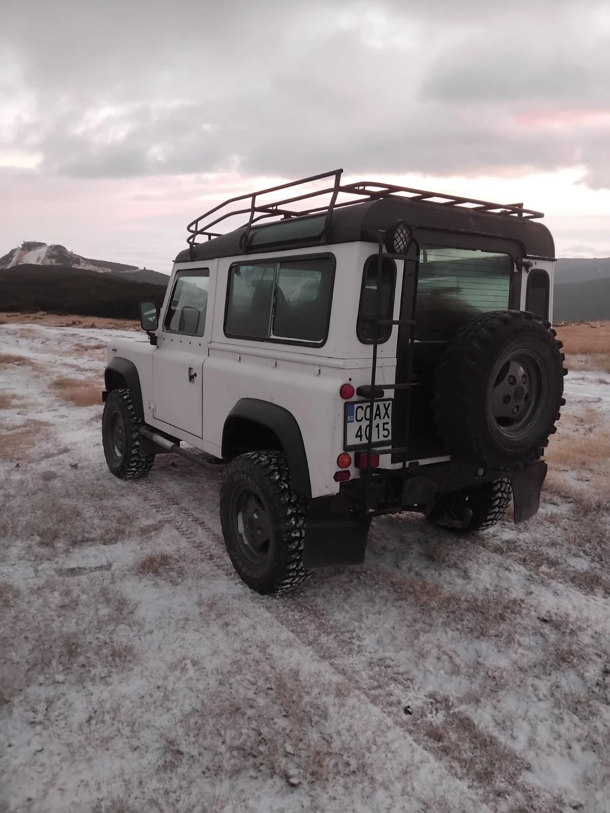 Land Rover Defender  - изображение 3