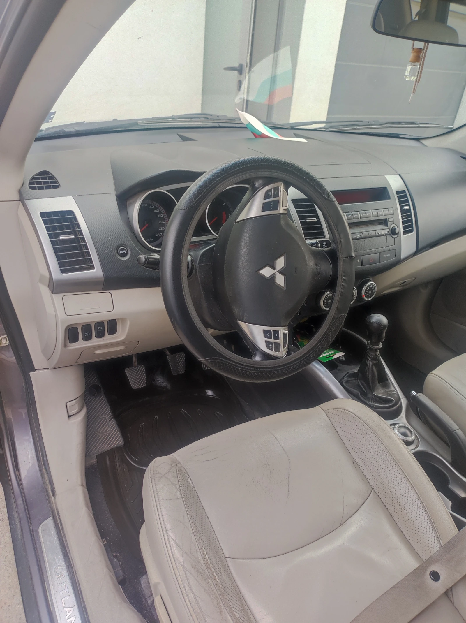 Mitsubishi Outlander  - изображение 9