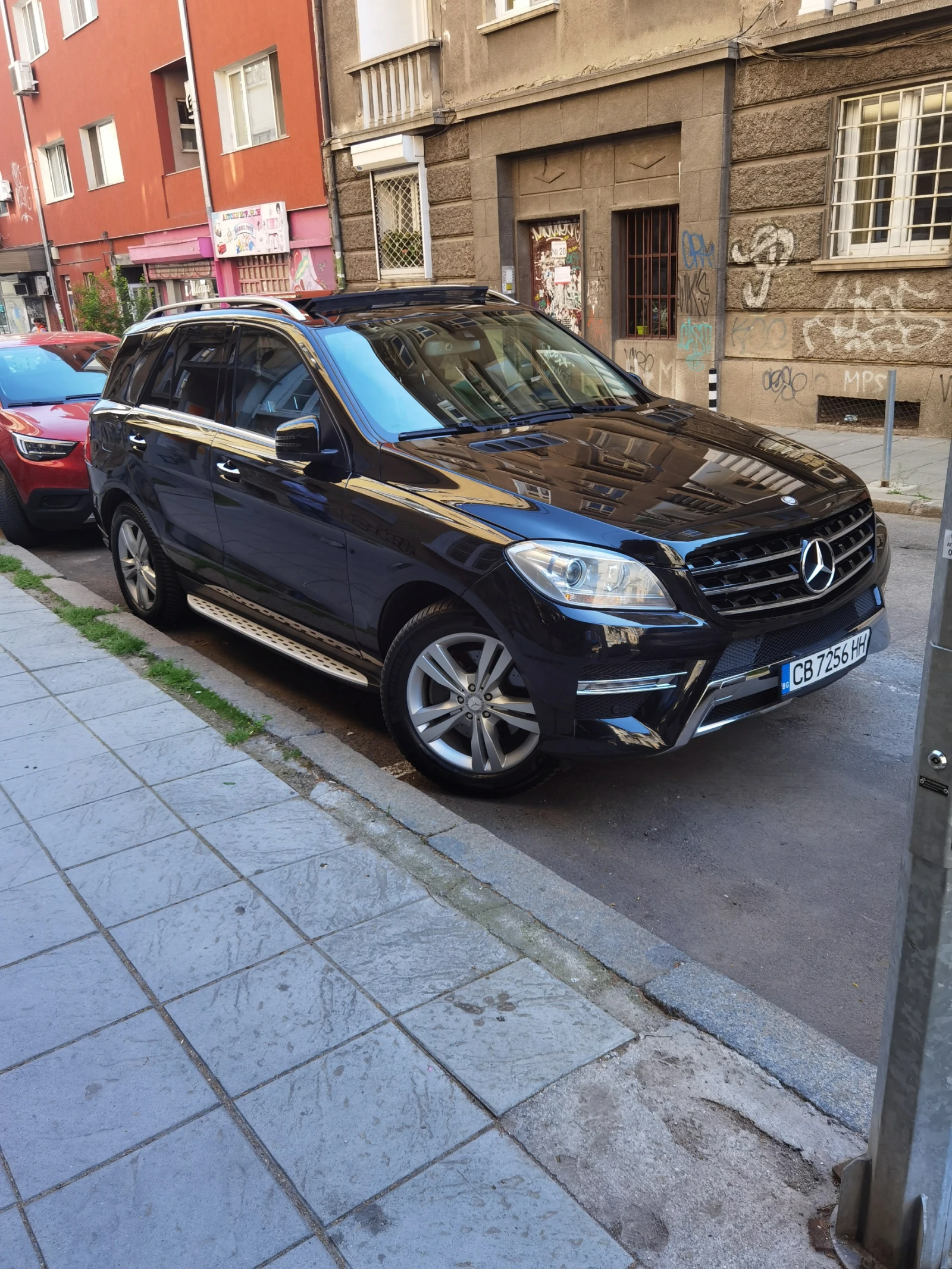 Mercedes-Benz ML 350 ПРУЖИНИ, PANO, HARMAN, AMG, ПОДГРЕВ, KEYLESS GO