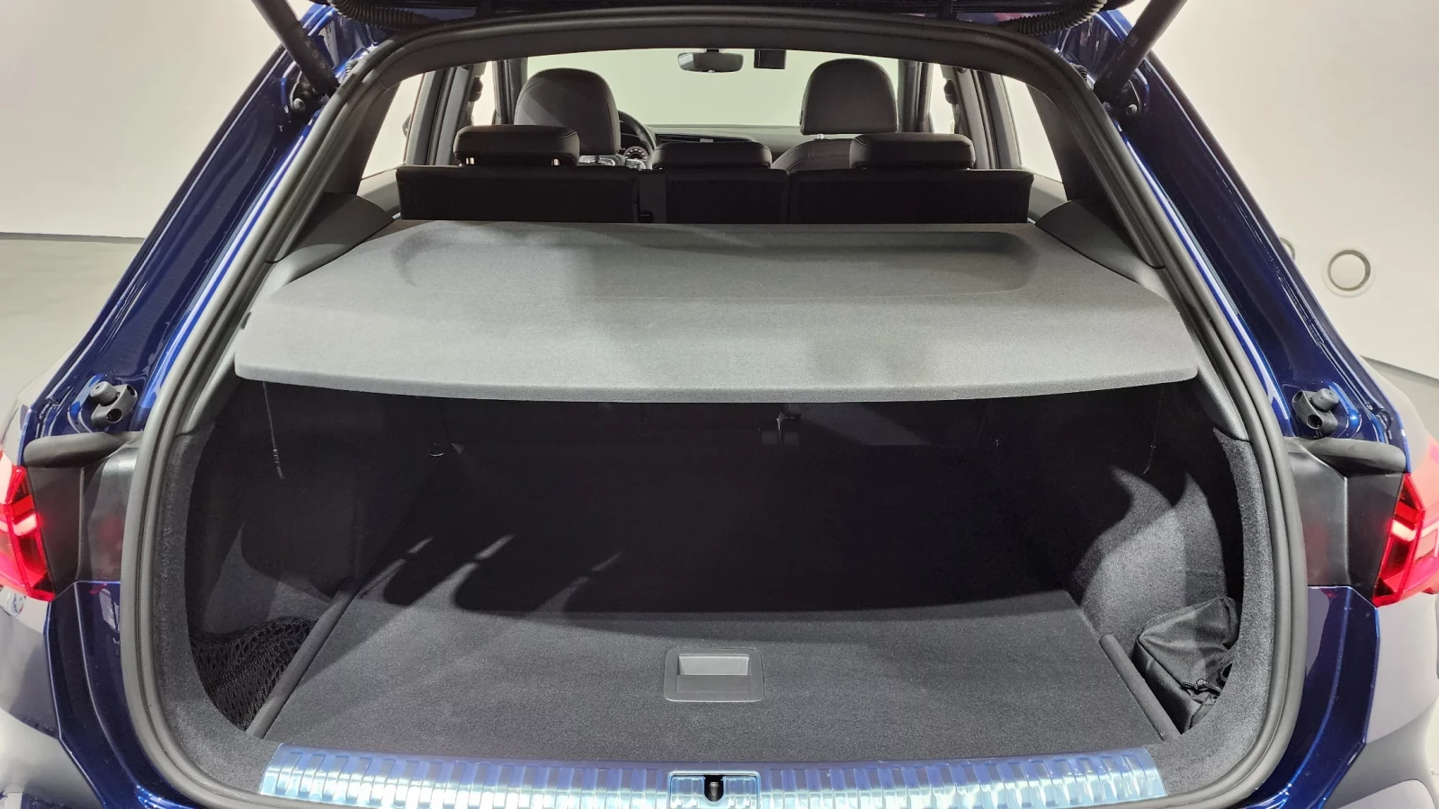 Audi Q3 40TFSI Premium , снимка 12 - Автомобили и джипове - 54697430