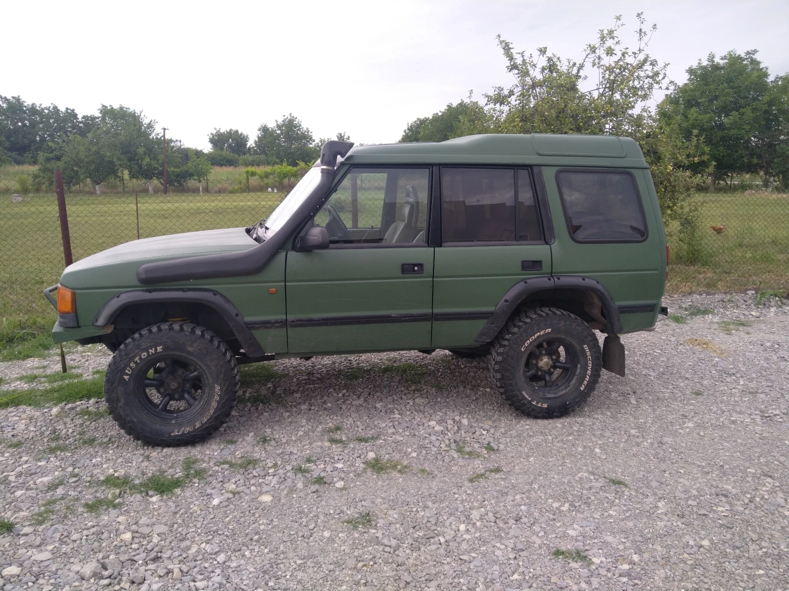 Land Rover Discovery, снимка 2 - Автомобили и джипове - 55559571