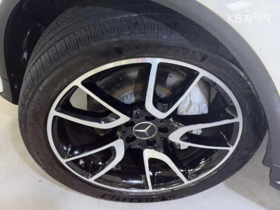 Mercedes-Benz GLC 43 AMG COUPE FULL MAX * КРАЙНА ЦЕНА* , снимка 17 - Автомобили и джипове - 55940583