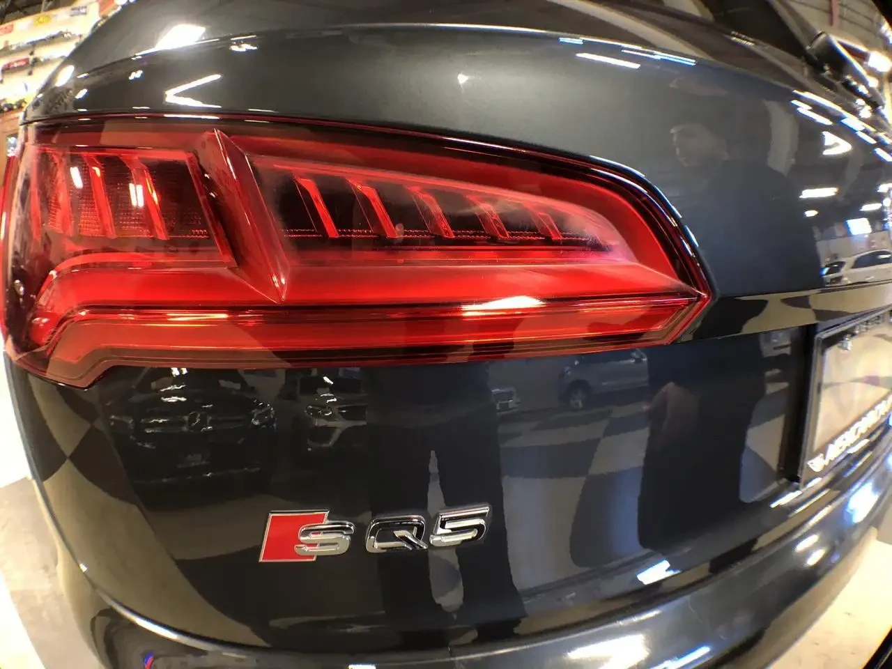 Audi SQ5 TECHNIK AWD LEATHER PAN/ROOF NAV B/SPOT 360 | Mobile.bg � ����������� 15