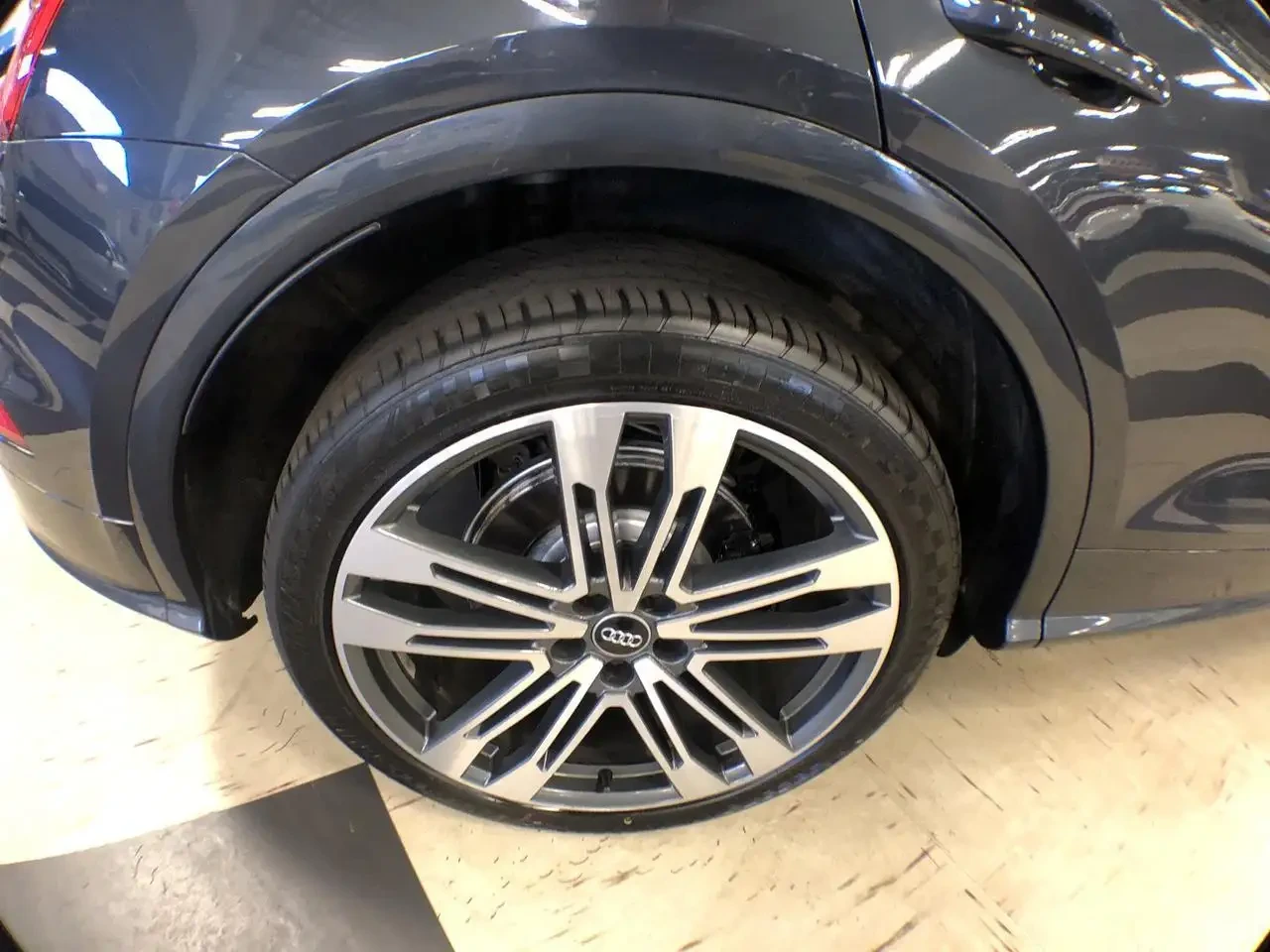 Audi SQ5 TECHNIK AWD LEATHER PAN/ROOF NAV B/SPOT 360 | Mobile.bg � ����������� 9