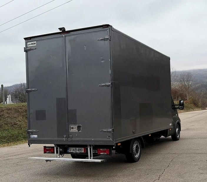 Iveco 35S18 3.0L* HI-MATIC* ВРАТИ* 4.30m* ВЪЗ.ВЪЗГЛАВНИЦИ - изображение 6