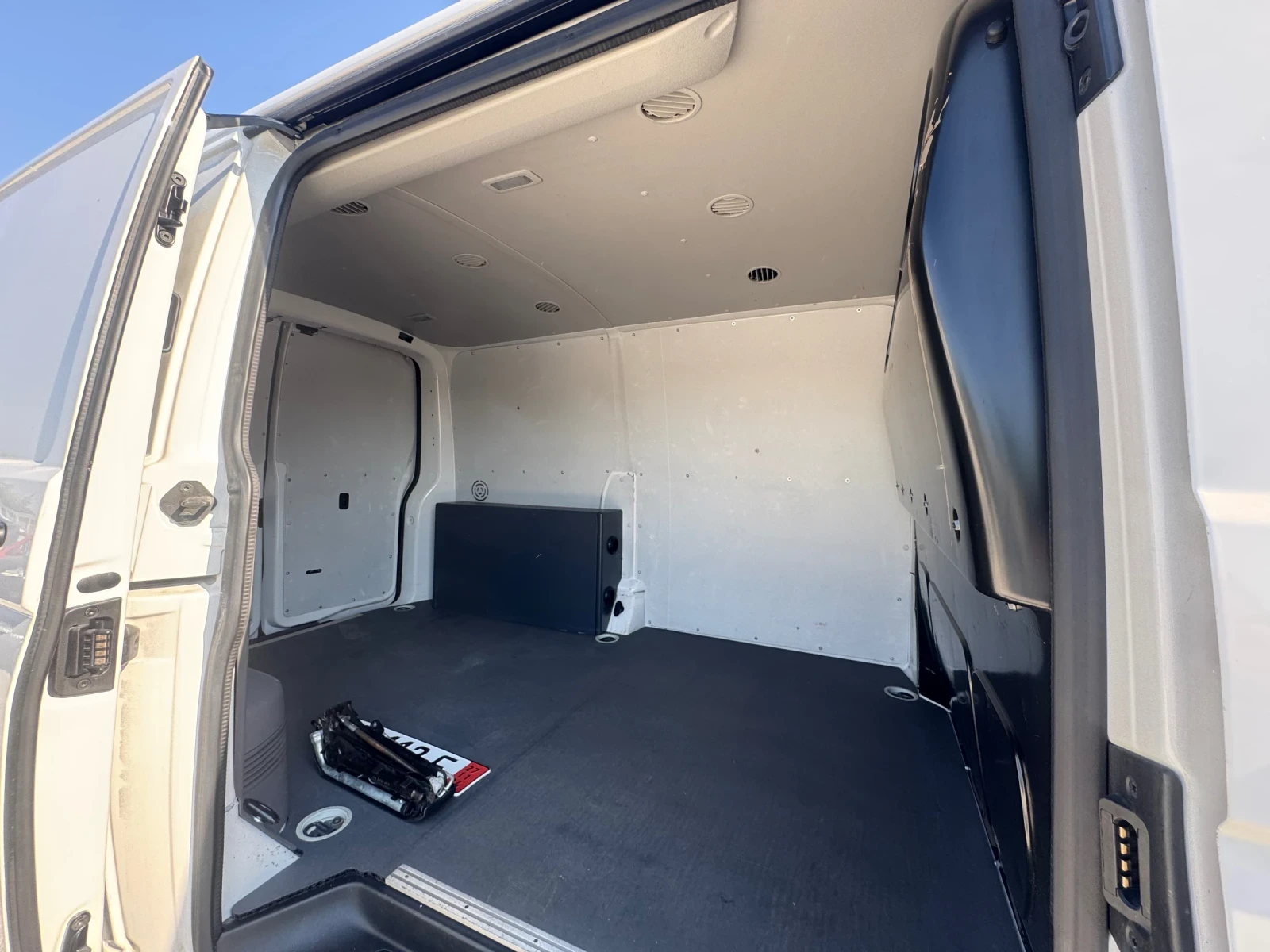 VW T6  - изображение 8