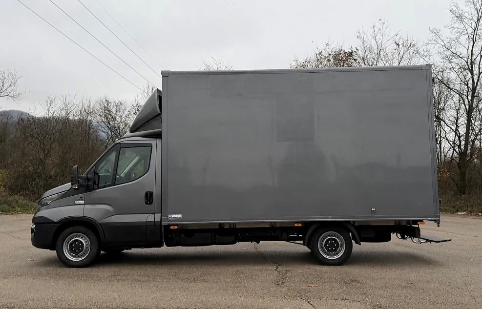 Iveco 35S18 3.0L* HI-MATIC* ВРАТИ* 4.30m* ВЪЗ.ВЪЗГЛАВНИЦИ - изображение 3
