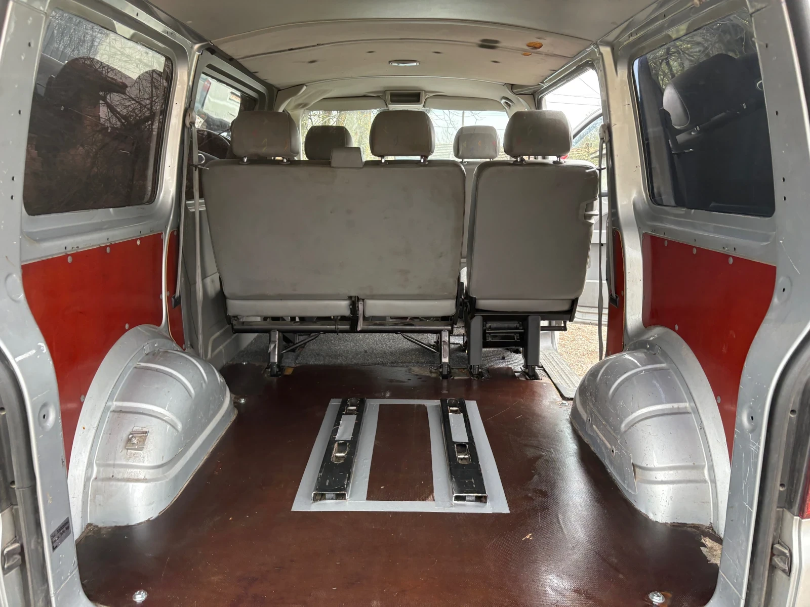 VW T5 Нов внос регистриран!! 2.5ТДИ 131кс., снимка 12 - Бусове и автобуси - 54215522