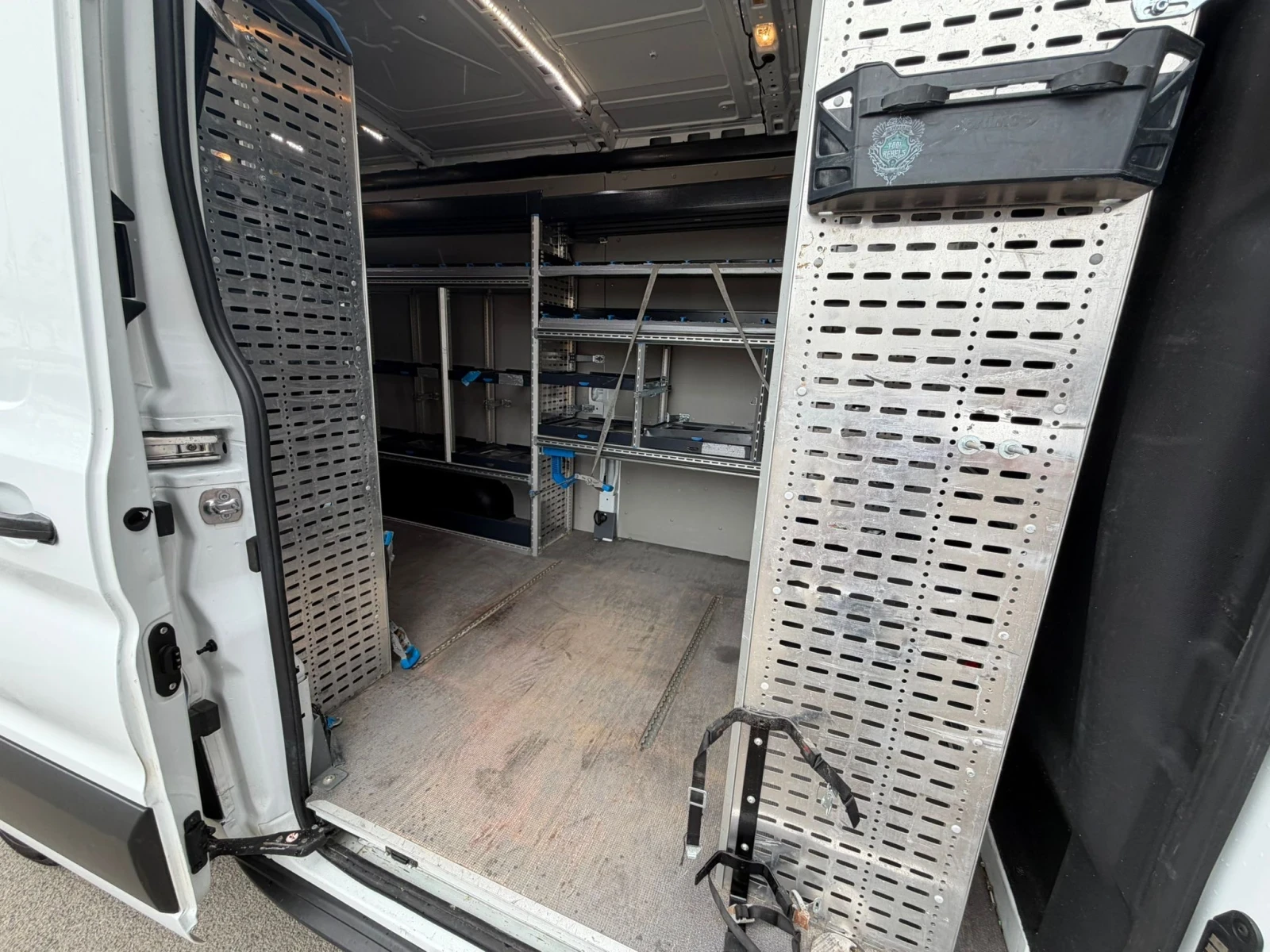 Ford Transit 2.0TDCI NAVI KAMERA KLIMATIK LEDER 6-SPEED ЛИЗИНГ, снимка 12 - Бусове и автобуси - 54478052