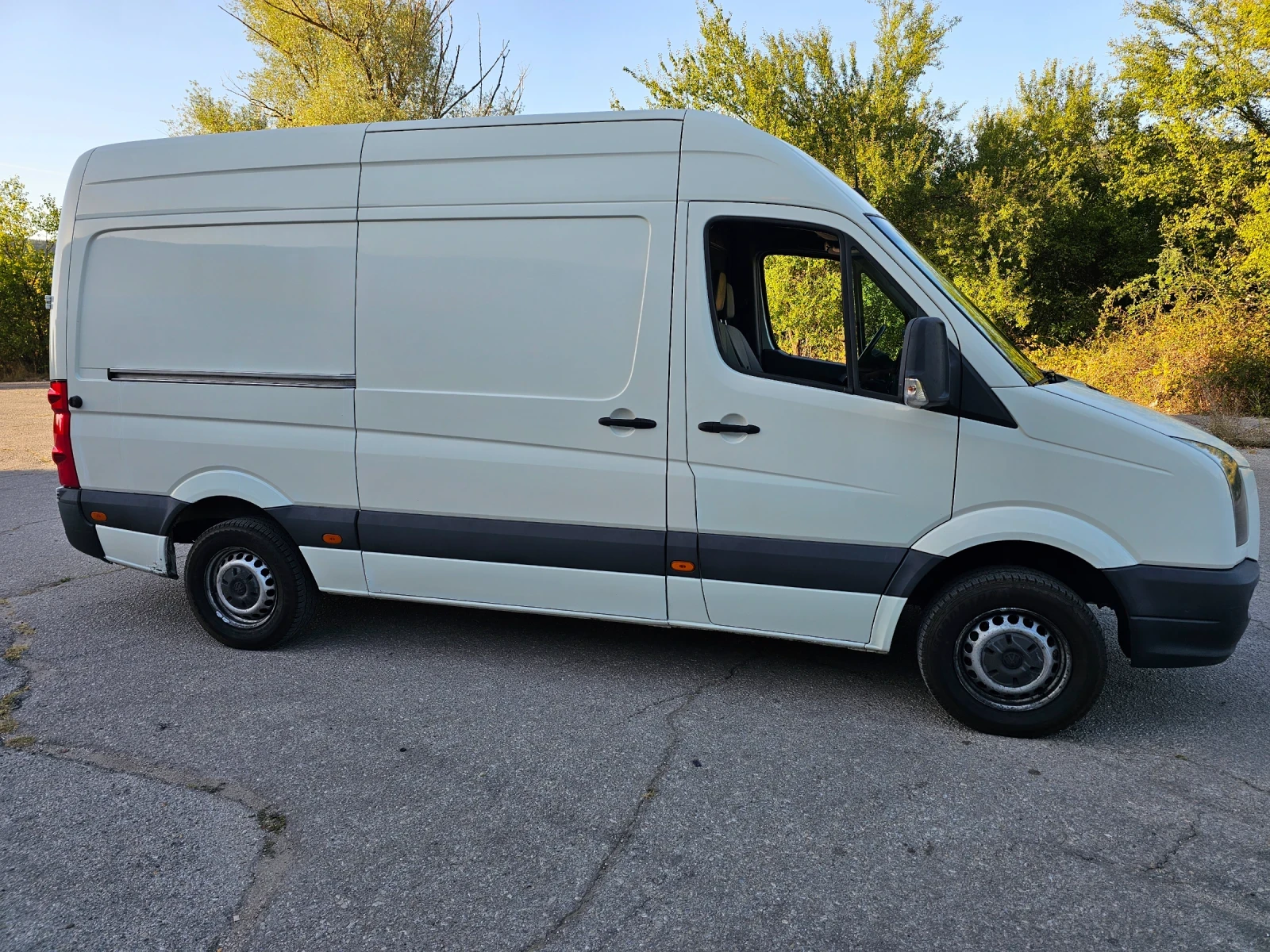 VW Crafter 2.5 Tdi , снимка 3 - Бусове и автобуси - 56010544