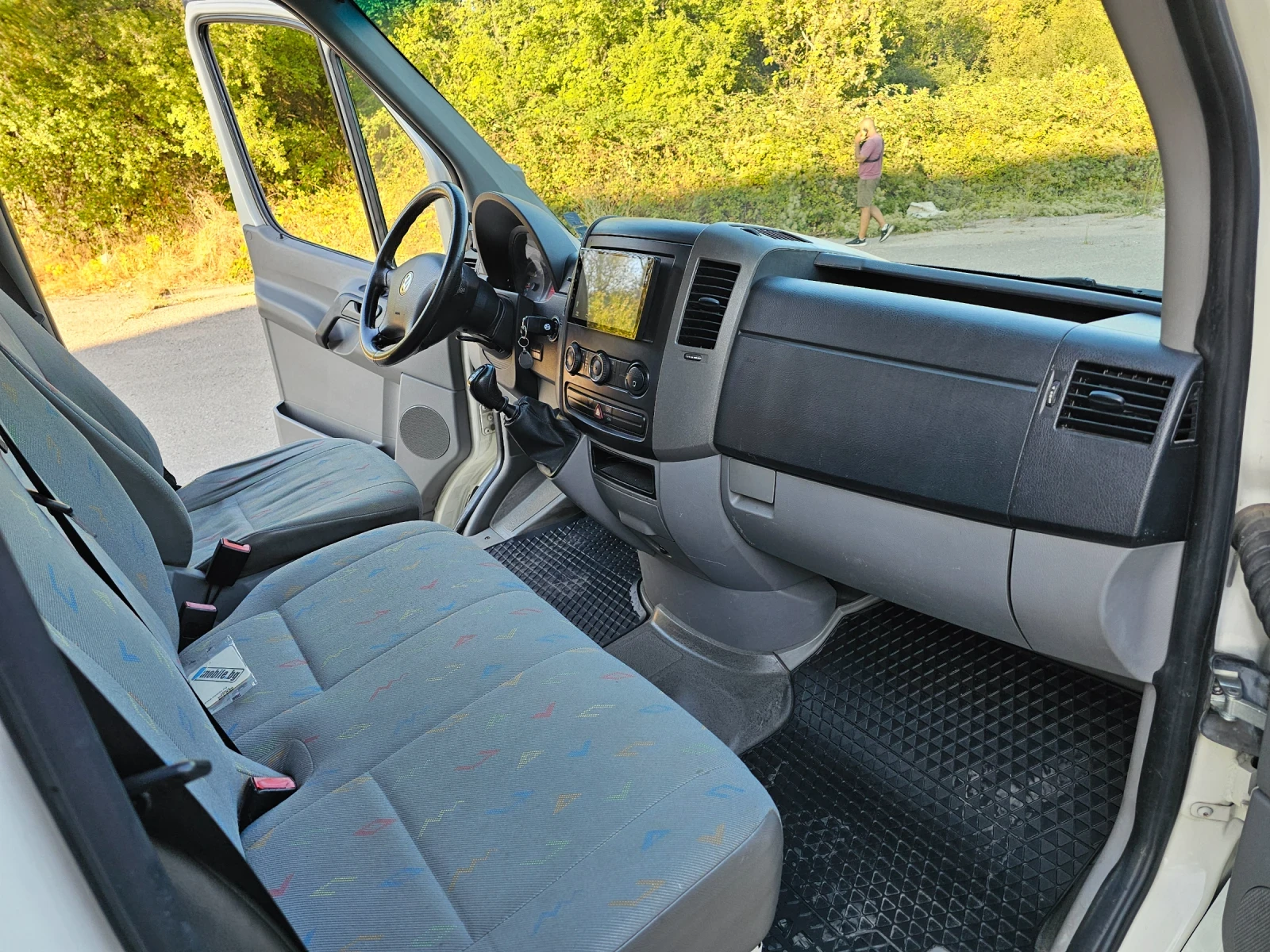 VW Crafter 2.5 Tdi , снимка 7 - Бусове и автобуси - 56010544