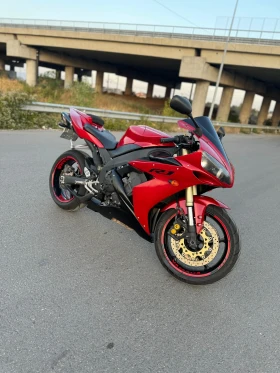 Yamaha YZF-R1, снимка 1