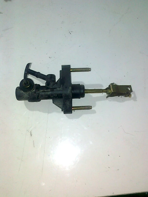 помпа съединител горна за Тойота Ярис 1.0 vvti 