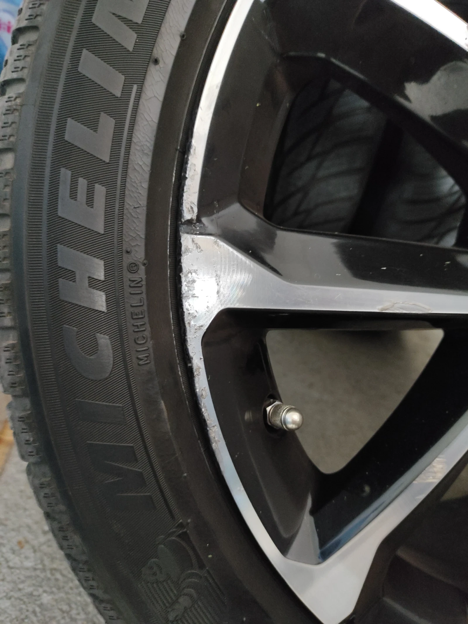 ���� � ������ 205/50R17 �� Volvo | Mobile.bg � ����������� 5