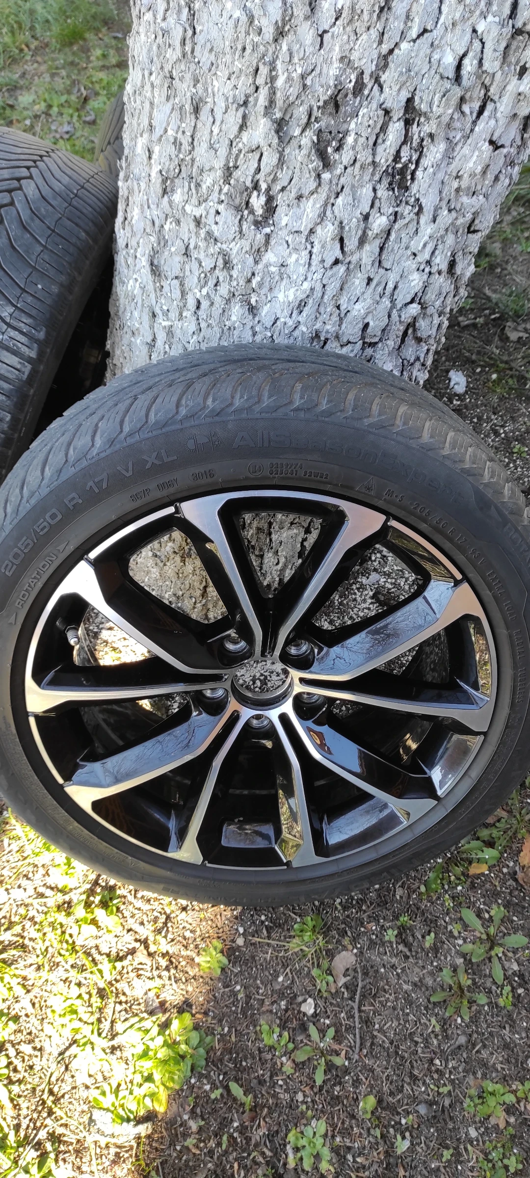 ���� � ������ 205/50R17 �� Volvo | Mobile.bg � ����������� 2
