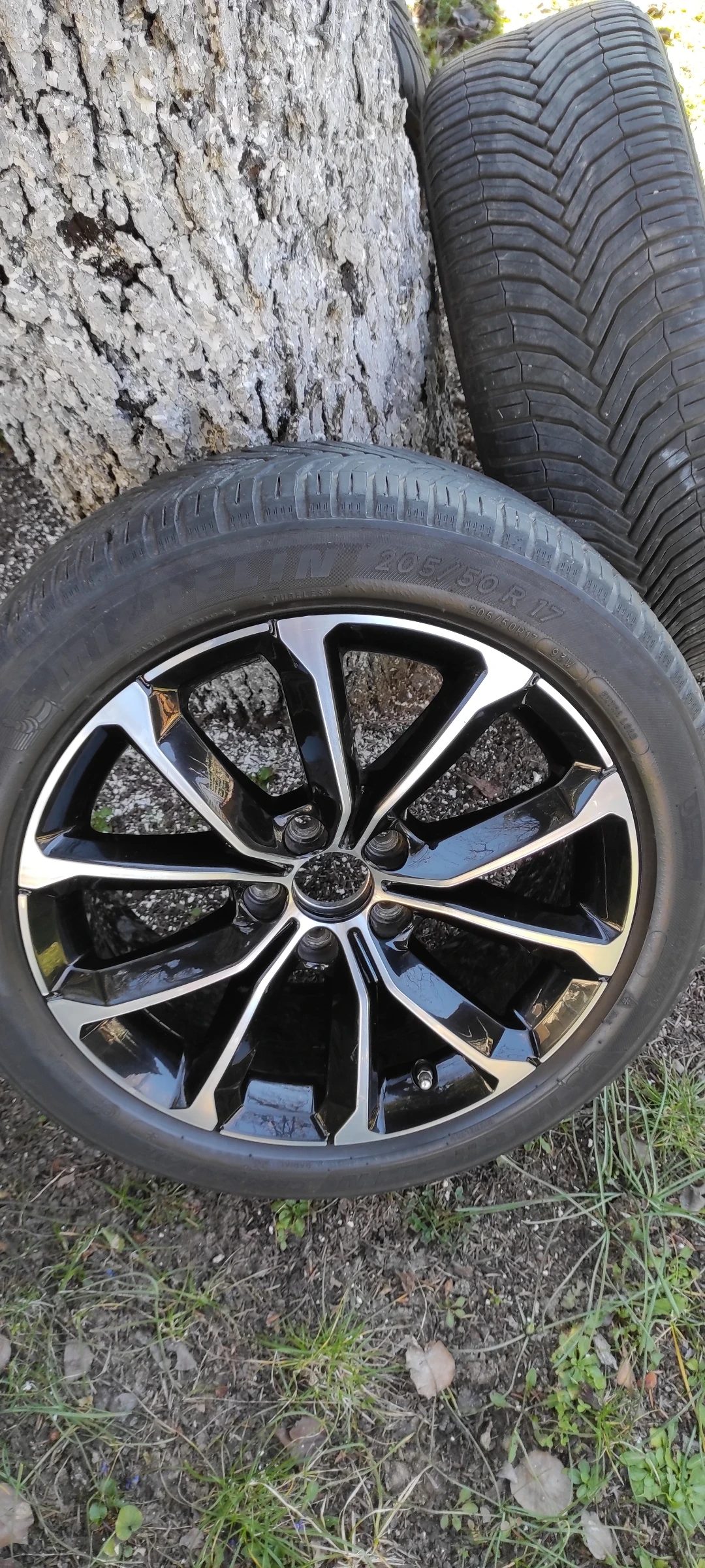 ���� � ������ 205/50R17 �� Volvo | Mobile.bg � ����������� 3