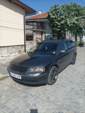 VW Passat, снимка 1 - Автомобили и джипове - 45633780