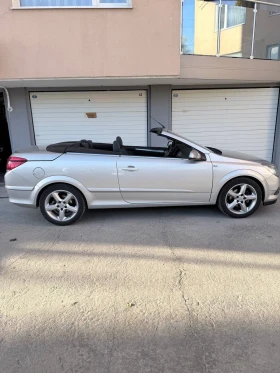 Обява за продажба на Opel Astra 1.6i Cabrio Cosmo ~8 500 лв. - изображение 7 | Auto.bg Обява за продажба на Opel Astra 1.6i Cabrio Cosmo ~8 500 лв. - изображение 7