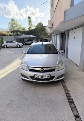 Обява за продажба на Opel Astra 1.6i Cabrio Cosmo ~8 500 лв. - изображение 1 | Auto.bg Обява за продажба на Opel Astra 1.6i Cabrio Cosmo ~8 500 лв. - изображение 1