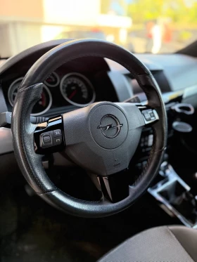 Обява за продажба на Opel Astra 1.6i Cabrio Cosmo ~8 500 лв. - изображение 10 | Auto.bg Обява за продажба на Opel Astra 1.6i Cabrio Cosmo ~8 500 лв. - изображение 10