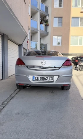 Обява за продажба на Opel Astra 1.6i Cabrio Cosmo ~8 500 лв. - изображение 2 | Auto.bg Обява за продажба на Opel Astra 1.6i Cabrio Cosmo ~8 500 лв. - изображение 2