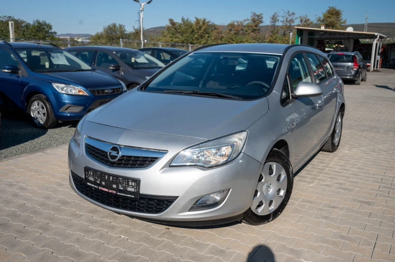 Opel Astra Sport Tourer, снимка 3 - Автомобили и джипове - 47629954