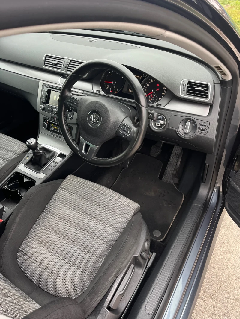 VW Passat, снимка 12 - Автомобили и джипове - 47995847