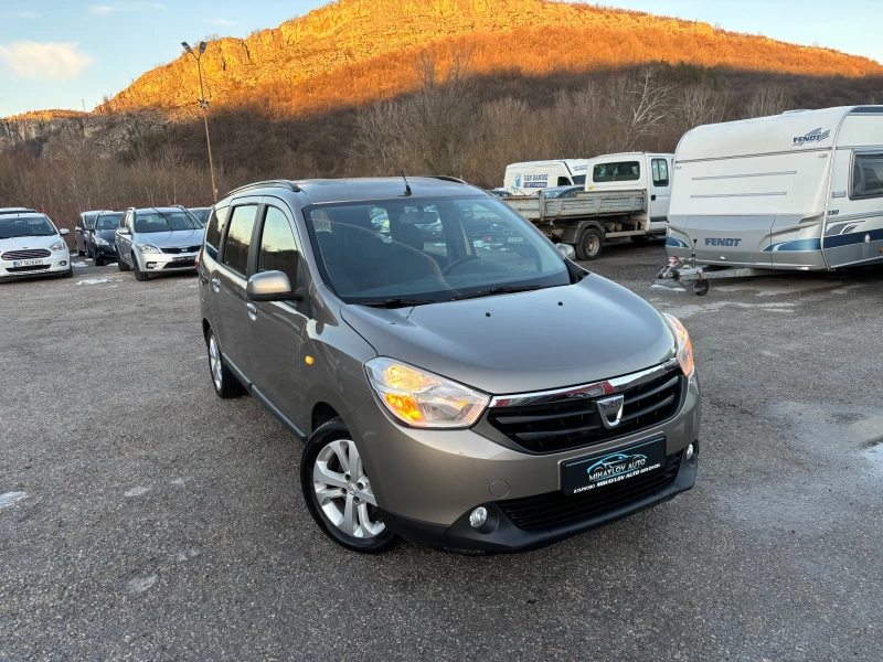 Dacia Lodgy 1.5 DCI = 7 МЕСТА = NAVI= KAMERA, снимка 1 - Автомобили и джипове - 48539909