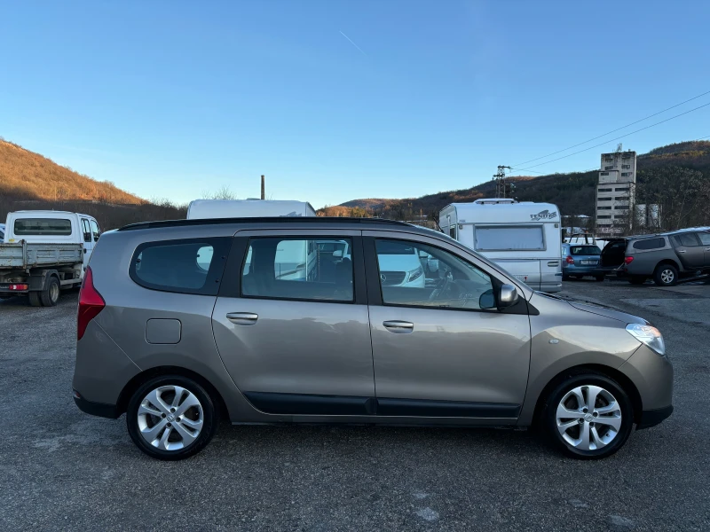 Dacia Lodgy 1.5 DCI = 7 МЕСТА = NAVI= KAMERA, снимка 2 - Автомобили и джипове - 48539909