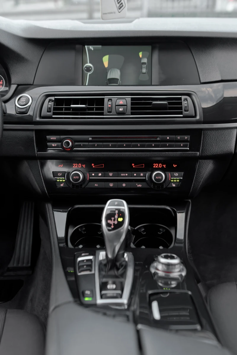 BMW 520 D184ks automat, снимка 17 - Автомобили и джипове - 52297002