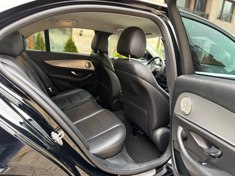 Mercedes-Benz E 220 6.3 AMG OPTIC/9G/LED/BI XENON/NAVI/BURMESTER, снимка 11 - Автомобили и джипове - 52693301