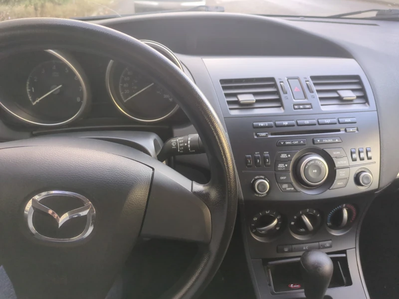Mazda 3, снимка 6 - Автомобили и джипове - 52753823