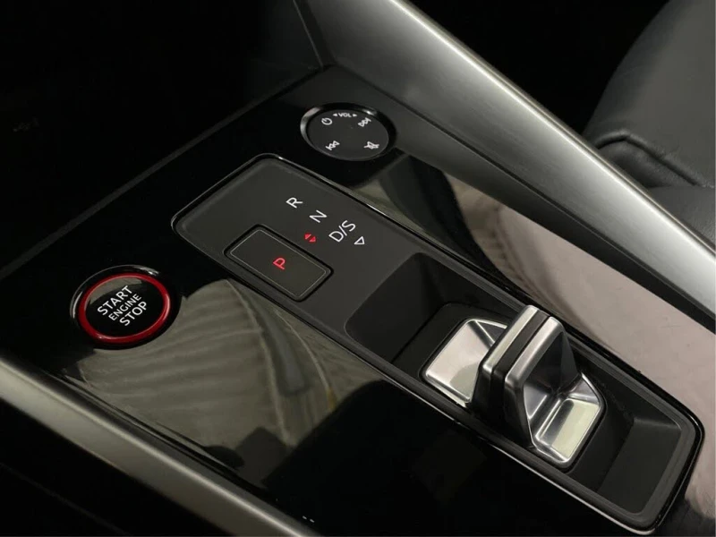 Audi S3 Komfort AWD* AвтоКредит* (ЦЕНА ДО БГ), снимка 14 - Автомобили и джипове - 53166959