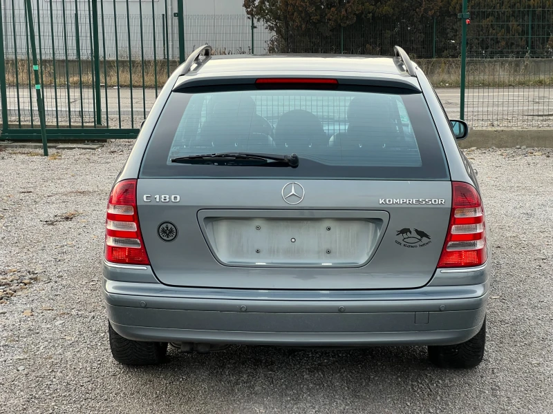 Mercedes-Benz C 180 Kompressor, снимка 4 - Автомобили и джипове - 53279568