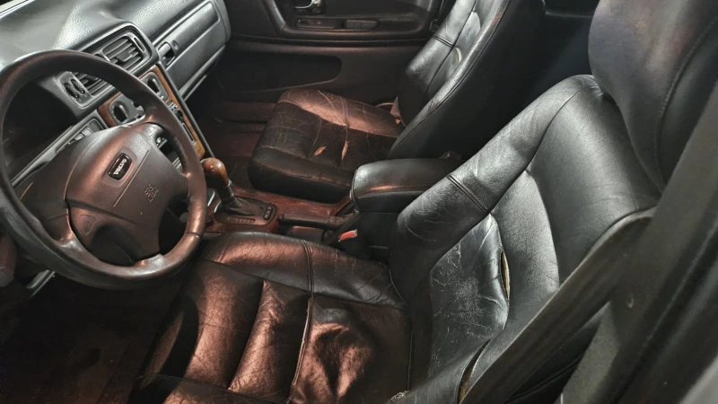Volvo V70, снимка 4 - Автомобили и джипове - 53528069