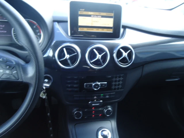 Mercedes-Benz B 180 CDI 109kc NAVI, снимка 9 - Автомобили и джипове - 47204845