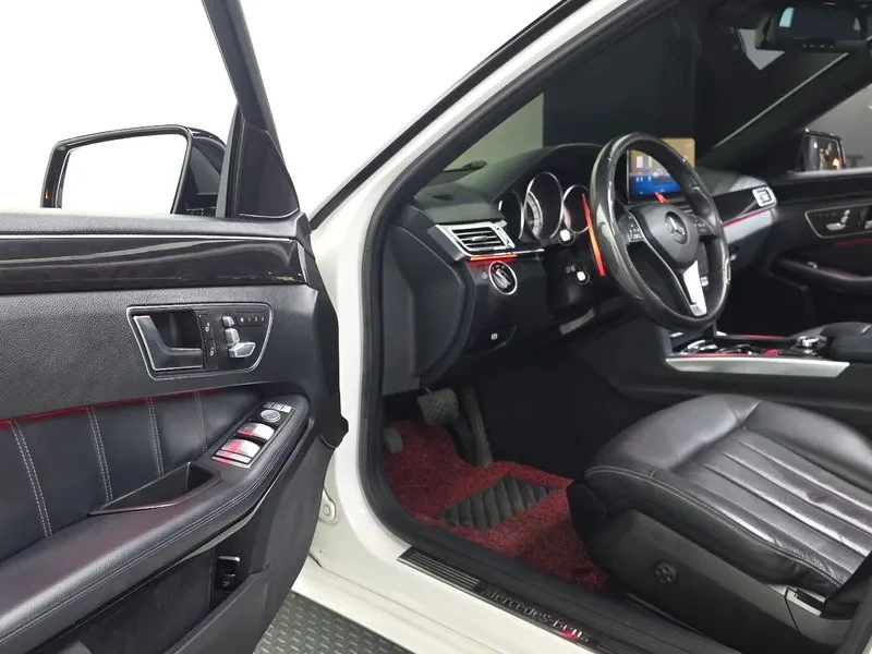 Mercedes-Benz E 220 Bluetech Avant Garde Sports - САМО 30% АВАНС, снимка 10 - Автомобили и джипове - 55800256