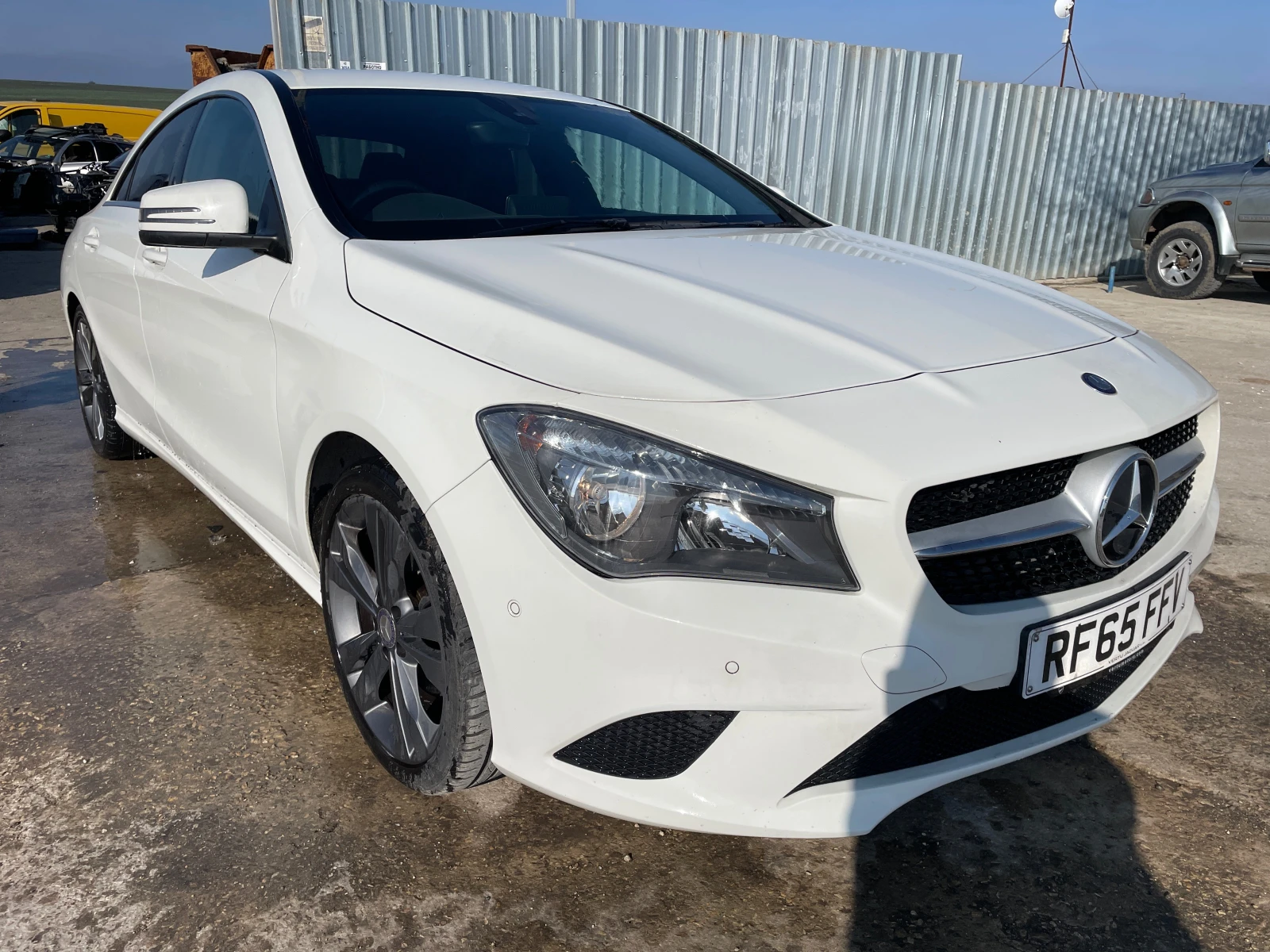 Mercedes-Benz CLA 180 1.6 - изображение 2