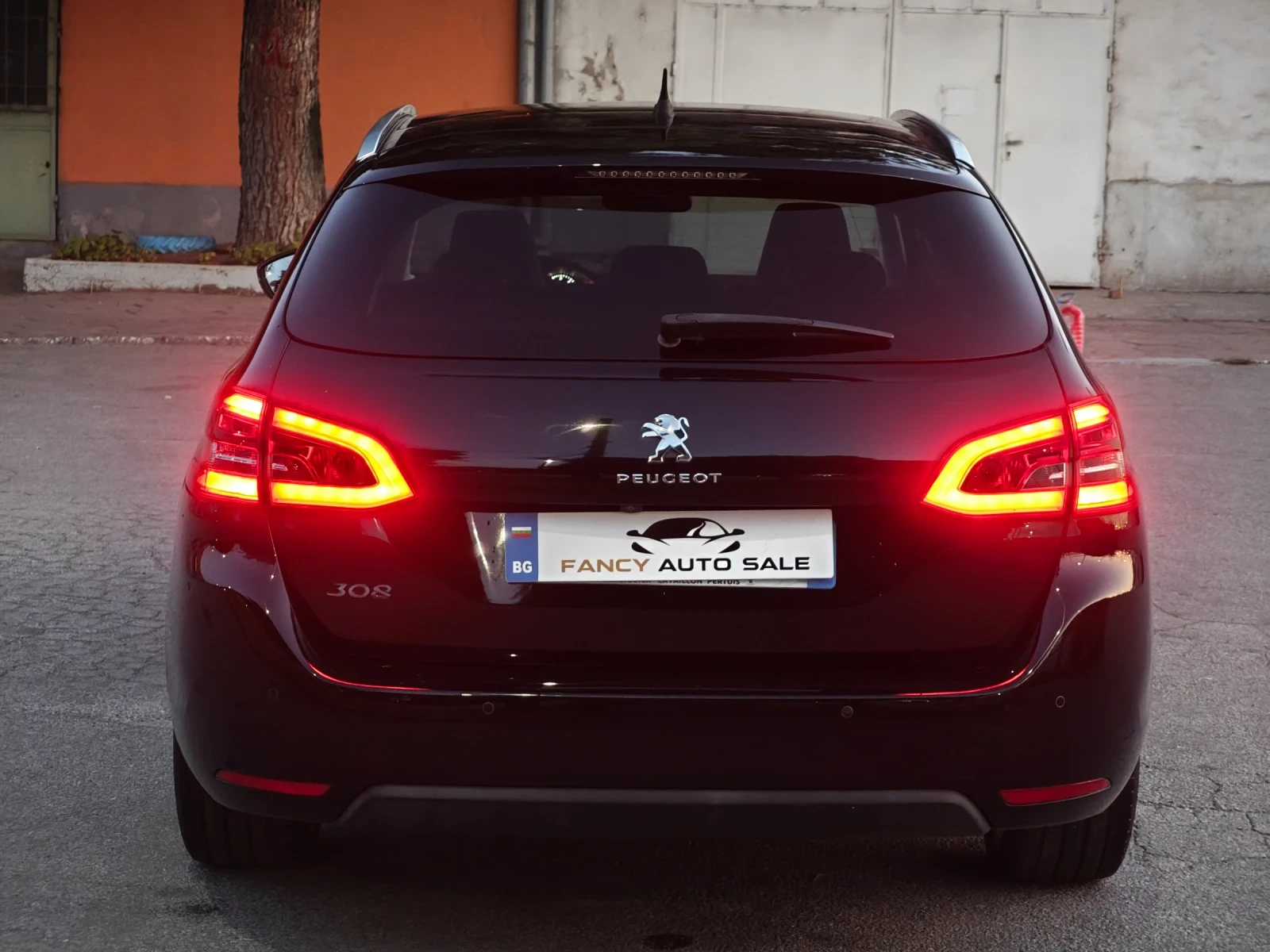 Peugeot 308 1.6 е-HDI 115к.с. Allure 2015 - изображение 4