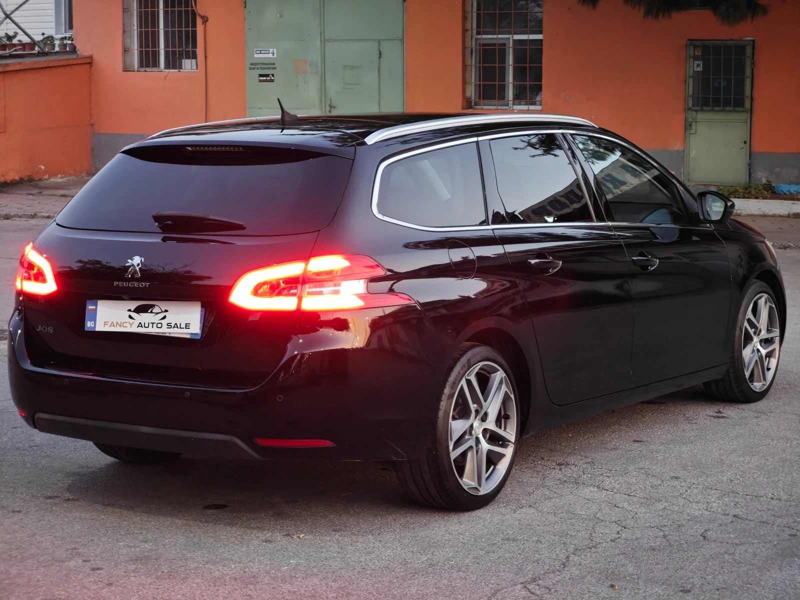 Peugeot 308 1.6 е-HDI 115к.с. Allure 2015 - изображение 5