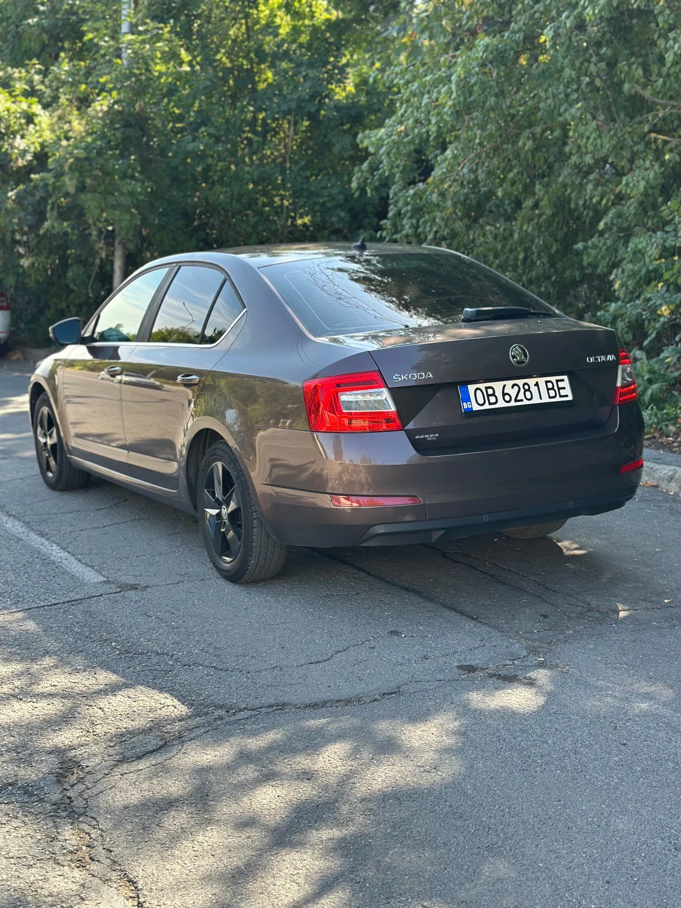 Skoda Octavia 1.6 DSG - изображение 5