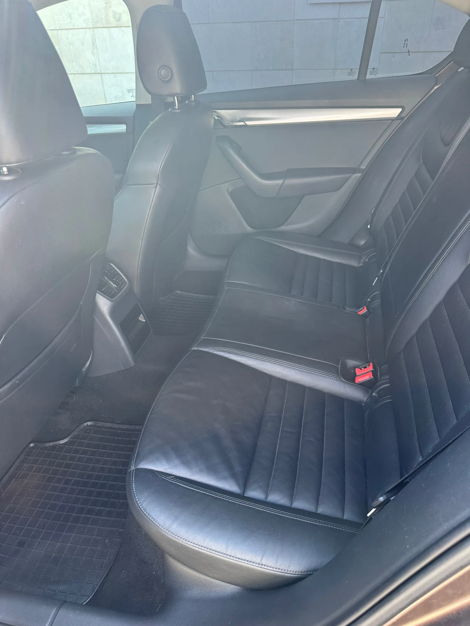 Skoda Octavia 1.6 DSG - изображение 7
