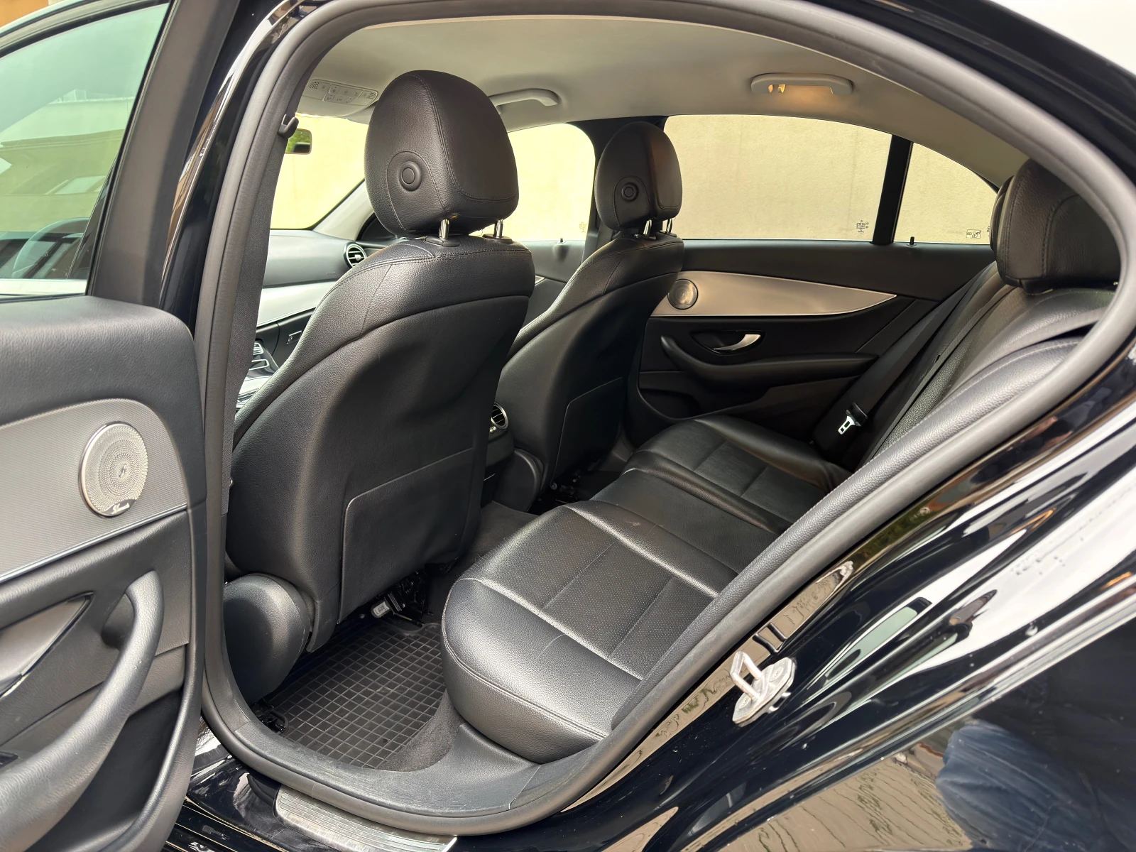 Mercedes-Benz E 220 6.3 AMG OPTIC/9G/LED/BI XENON/NAVI/BURMESTER | Mobile.bg   12